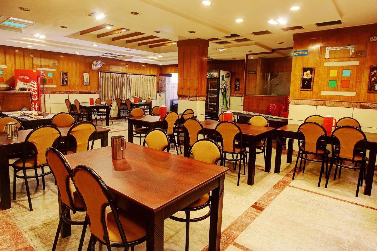 Hotel Vaccinated Staff - Collection O 13595 Vt Residency Bangalore Exterior foto